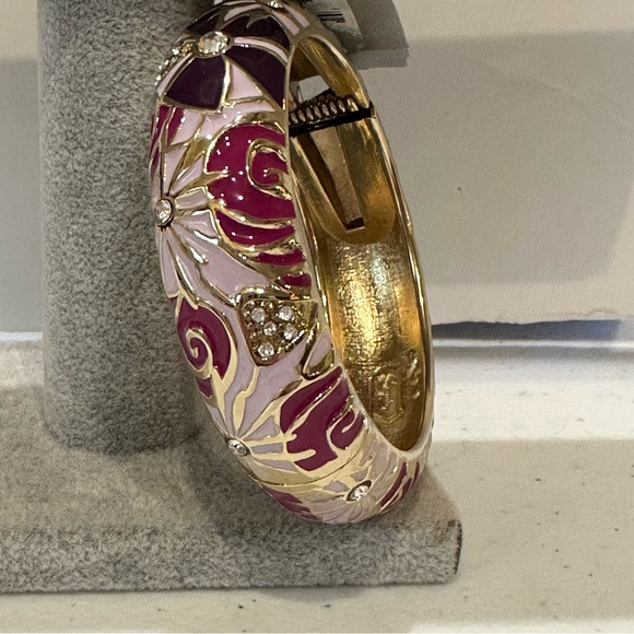 NWT Sequin by Nordstrom Clamper Bracelet-gold tone Floral print in pink & purple - Picture 13 of 14